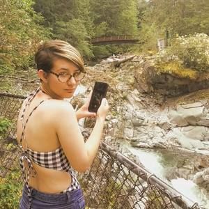 Meet your Posher, Liane